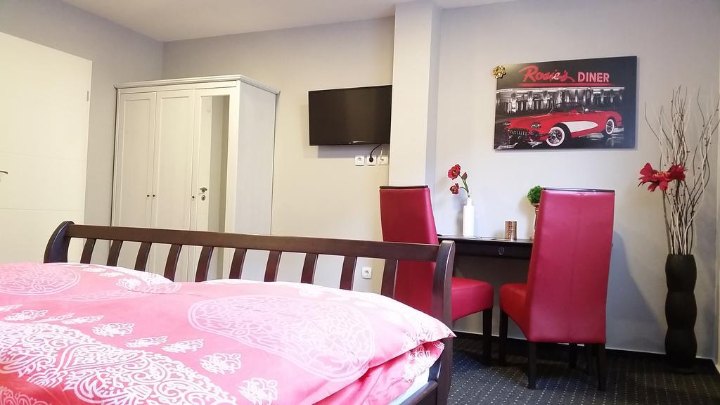 Hotel Zum Schleicher Kuckuck Exteriör bild